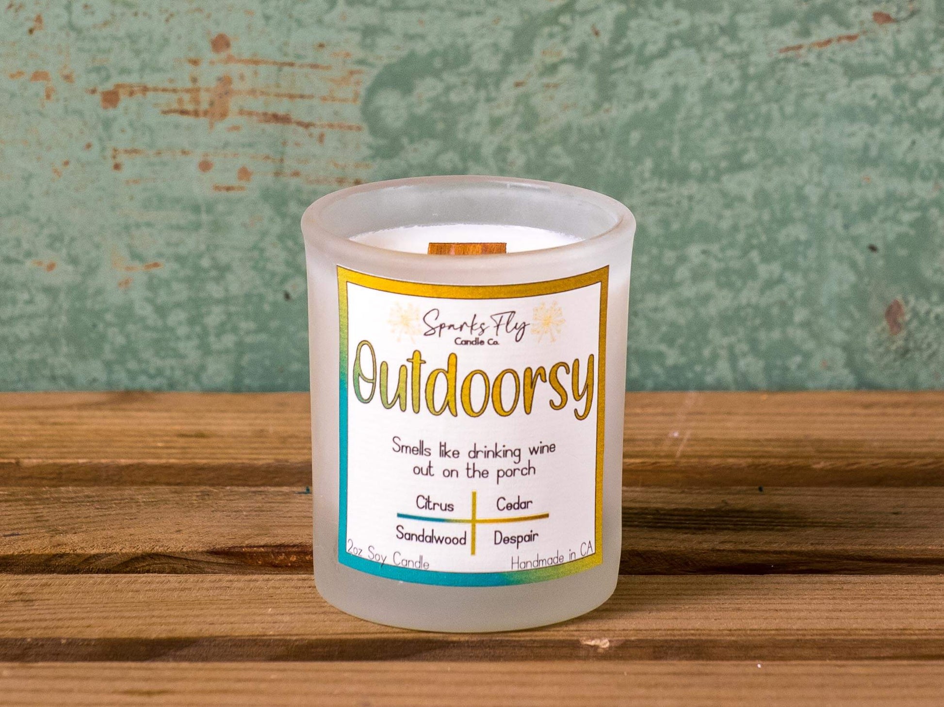 Outdoorsy Candle - The aroma of sipping fine wine in the embrace of fresh porch air.