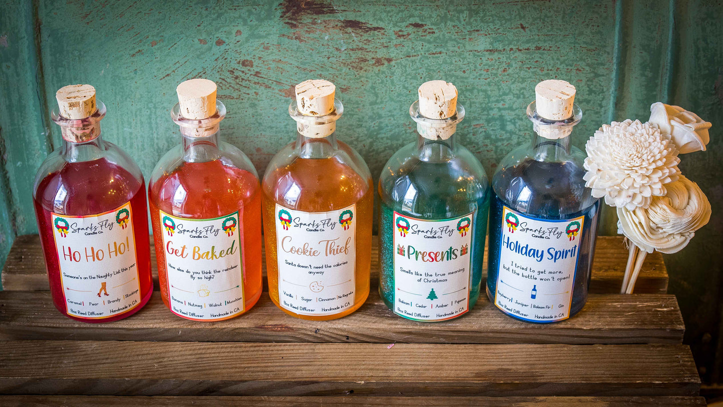 Presents Candle - Evoking the heartfelt essence of Christmas in every whiff.