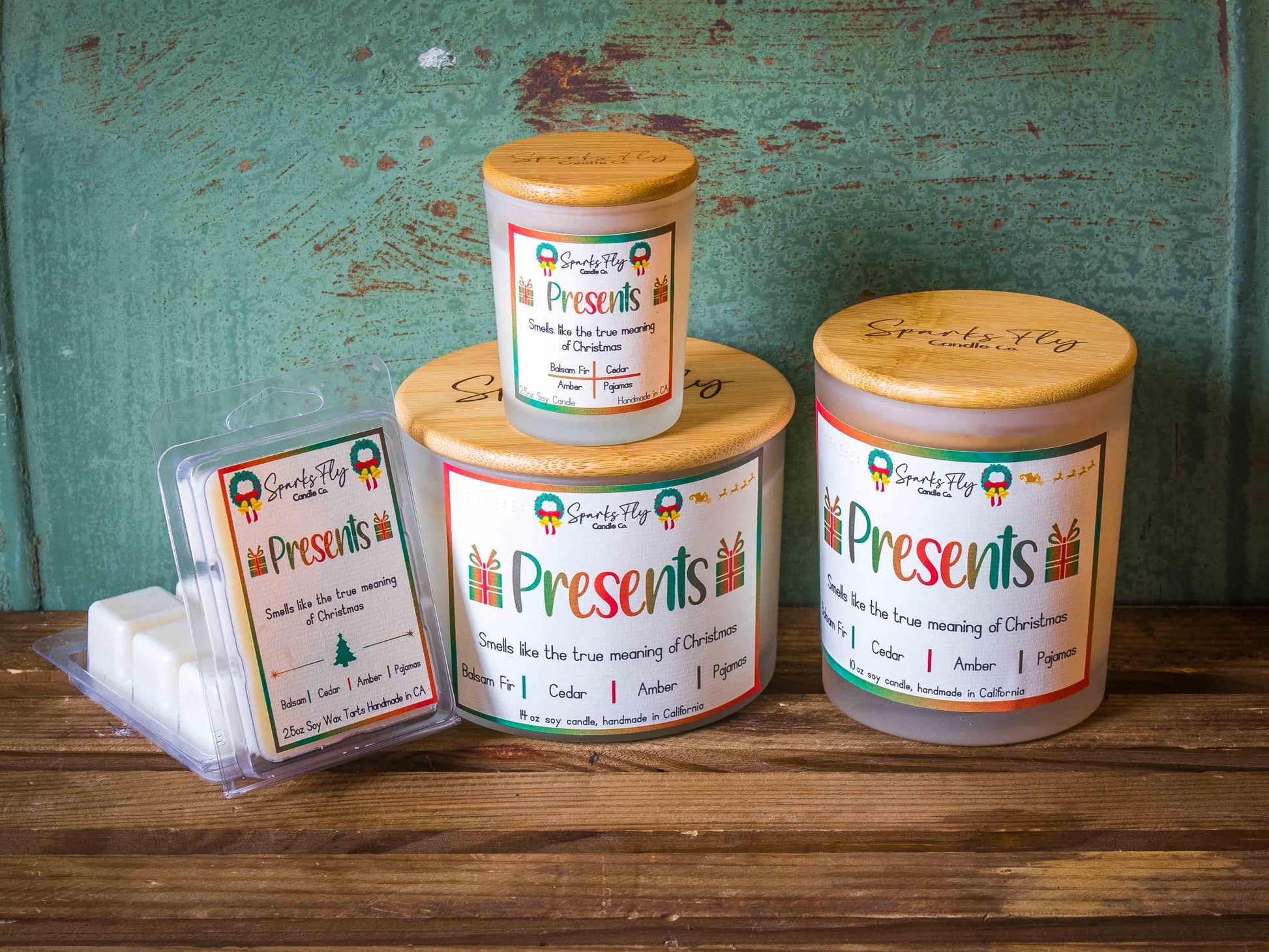 Presents Candle - Evoking the heartfelt essence of Christmas in every whiff.