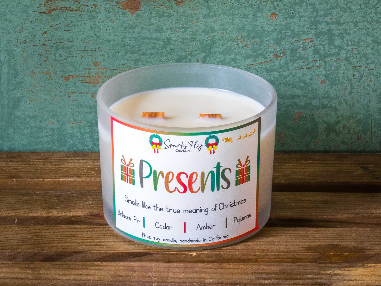 Presents Candle - Evoking the heartfelt essence of Christmas in every whiff.