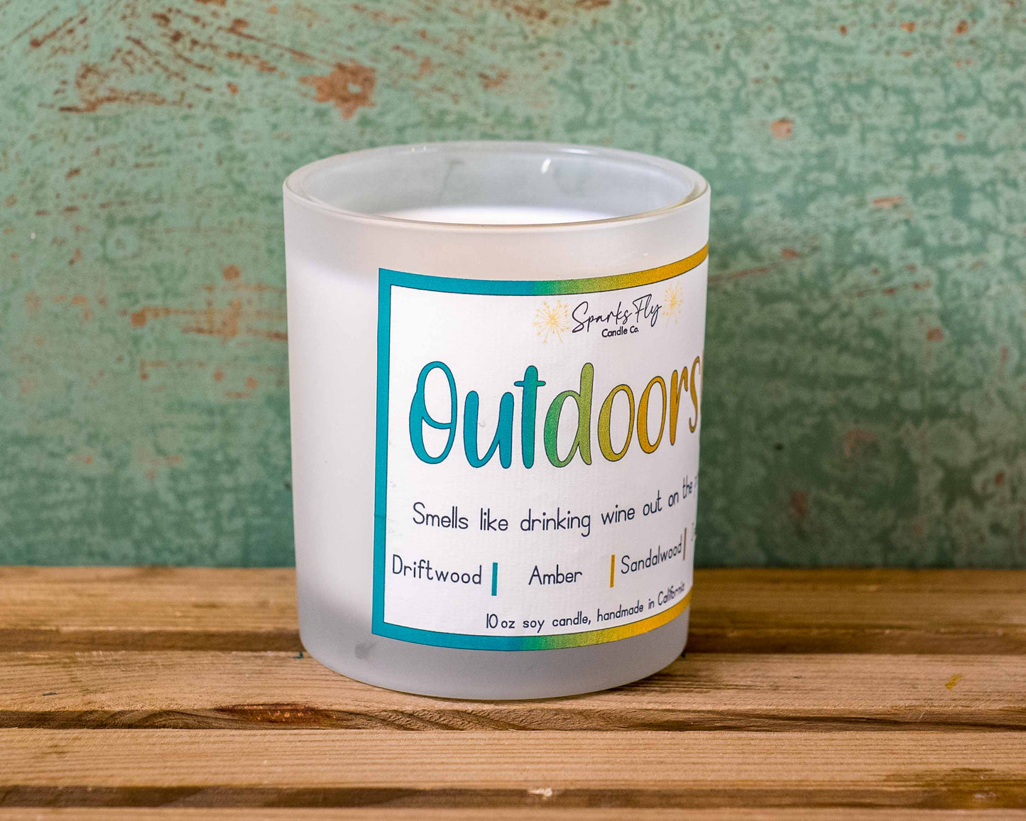 Outdoorsy Candle - The aroma of sipping fine wine in the embrace of fresh porch air.