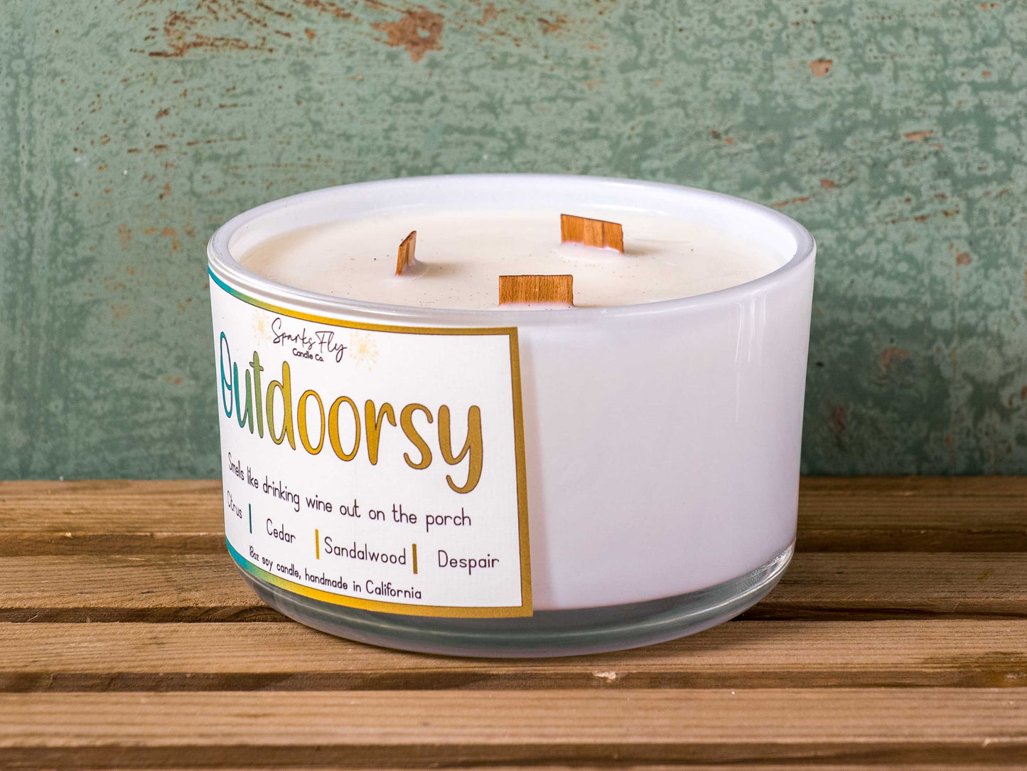 Outdoorsy Candle - The aroma of sipping fine wine in the embrace of fresh porch air.