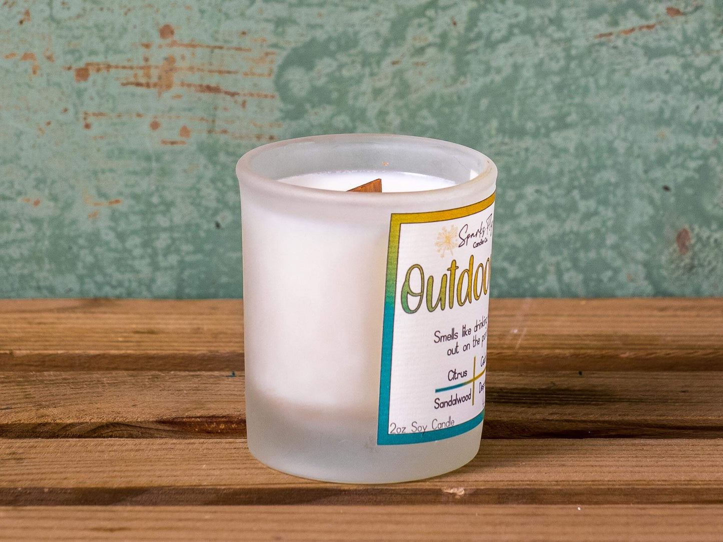 Outdoorsy Candle - The aroma of sipping fine wine in the embrace of fresh porch air.