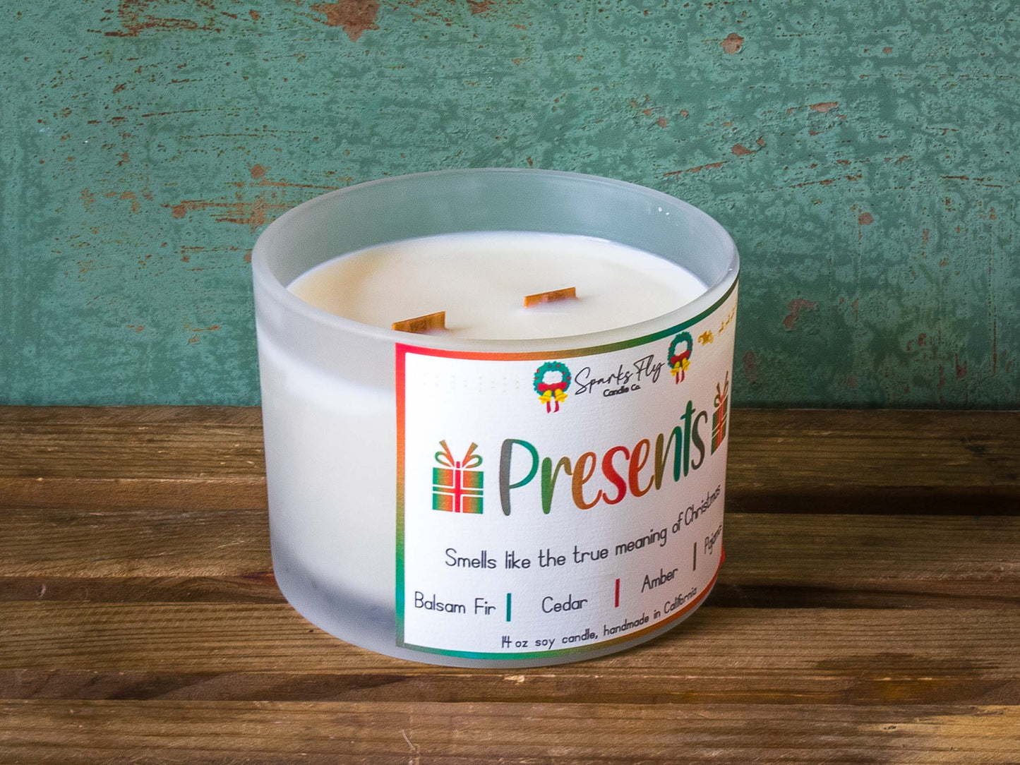 Presents Candle - Evoking the heartfelt essence of Christmas in every whiff.
